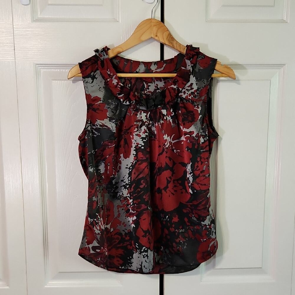 212 Collection Ruffled‎ Red and Black Floral Tank/Blouse Size SM Dark Romantic